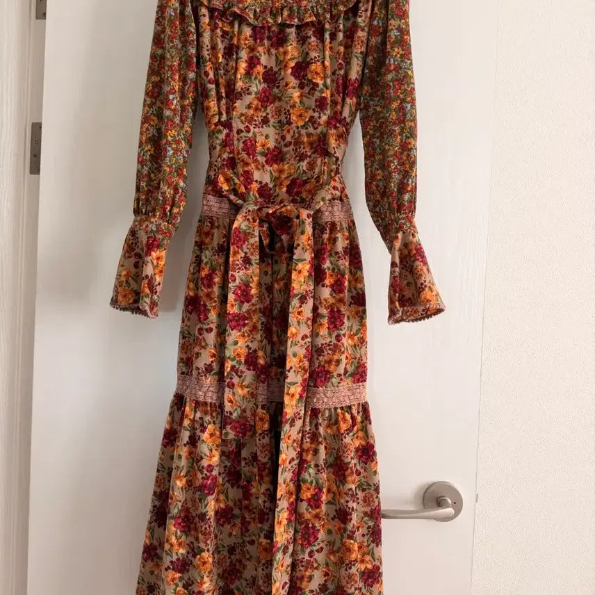 [BUNJANG] Chiyui No Otjang IU Dress Size 36 / 치유의옷장 아이유 원피스 36
