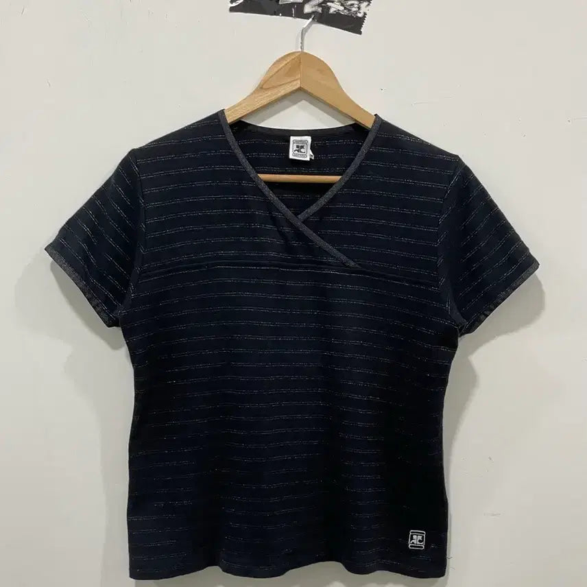 [BUNJANG] Courreges Glitter Stripe Wrap V-Neck Short Sleeve T-Shirt / Courreges 꾸레쥬 글리터 스트라이프 랩 브이넥 반팔 티셔츠