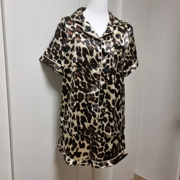 [BUNJANG] Leopard Print Summer Pajama Set / 새옷) 호피 여름 잠옷 세트. 세탁시 구겨짐없는재질.이염이나,물빠짐없음