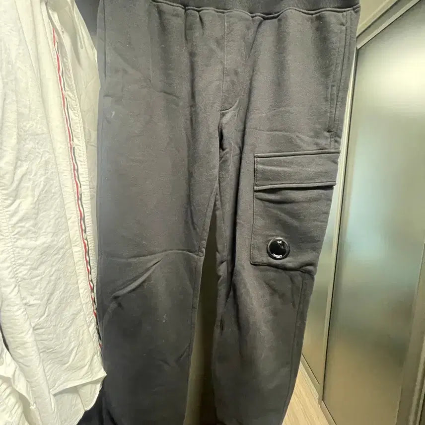 [BUNJANG] CP Company Lens Detail Jogger Pants Black / cp컴퍼니 조거 팬츠
