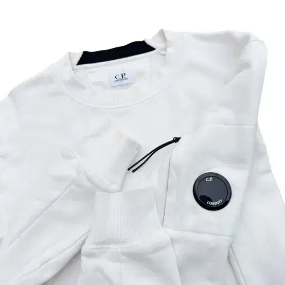 [BUNJANG] CP Company White Sweatshirt / CP컴퍼니 화이트 맨투맨