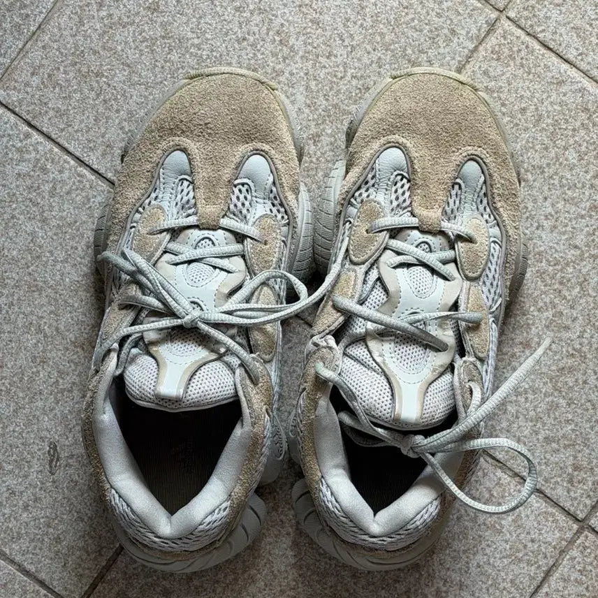 [BUNJANG] Adidas Yeezy 500 / 아디다스 이지 500 235