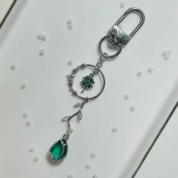 [BUNJANG] Handmade Silver Moon Four-Leaf Clover Charm Keychain / [핸드메이드/수공예] 은달 네잎 키링