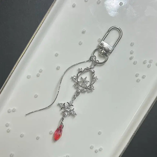 [BUNJANG] Handmade Red Petal Night Keyring with Silver Cubic Charm / [핸드메이드/수공예] 붉은 꽃잎의 밤 키링