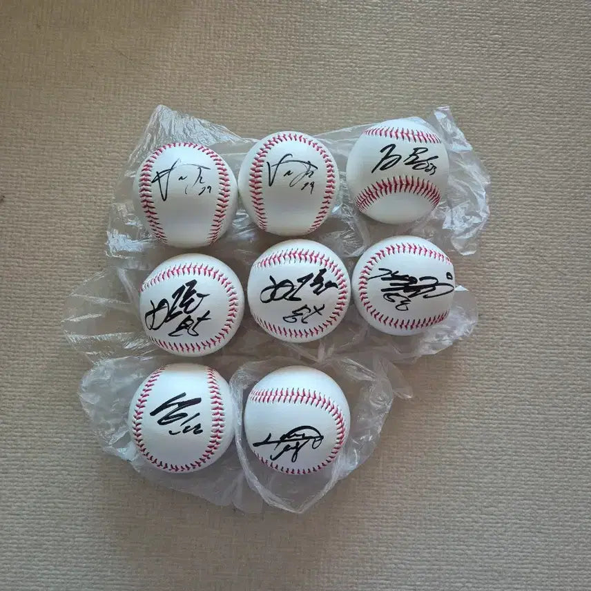 [BUNJANG] Lotte Giants Autographed Baseball / 롯데자이언츠 친필싸인볼