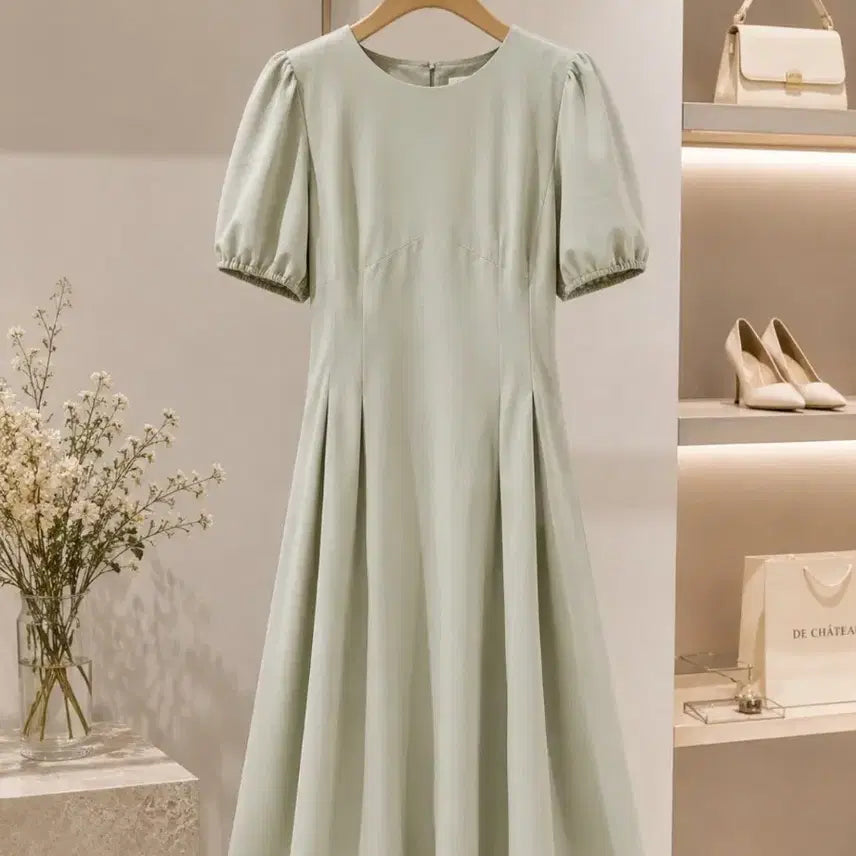 [BUNJANG] Puff Sleeve A-Line Long Dress with Back Strap / 퍼프 슬리브 A라인 롱 원피스 / 백스트랩 / 여행룩 데이트룩 (새상품)
