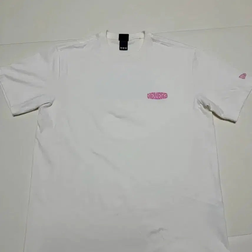 [BUNJANG] New Era World Bag Logo Short Sleeve T-Shirt (Ivory, Size 110) / (상태SS,판매6) 뉴에라 기능성 월드백로고 반팔티셔츠 110
