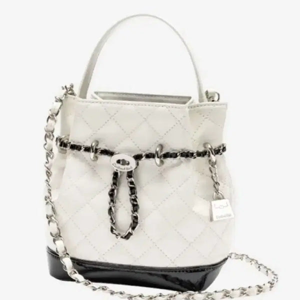 [BUNJANG] Cardinal Red Quilted Shoulder Bag with Black Accents / 카디널레드 벨백 믹스