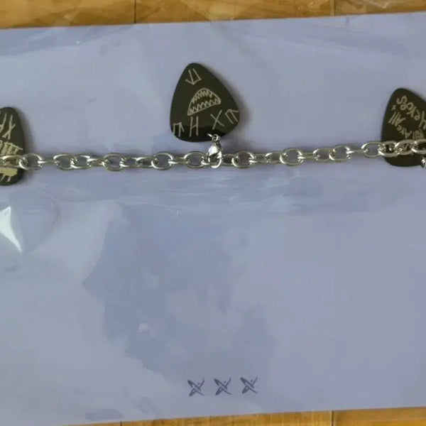 [BUNJANG] Xdinary Heroes Peak Chain Type B (Ohde Junhan Juyeon) / 엑스디너리 히어로즈 피크 체인 B타입( 오드 준한 주연)