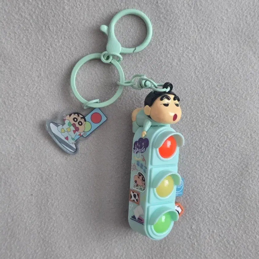 [BUNJANG] Crayon Shin-chan Traffic Light Keychain / 짱구 신호등 키링