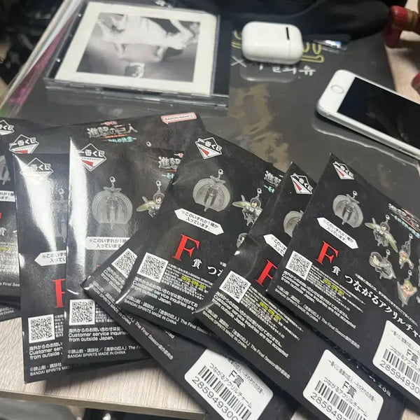 [BUNJANG] Attack on Titan Ichiban Kuji Prize F Acrylic Charm Bundle Set / 진격의거인 쿠지 F상 일괄판매