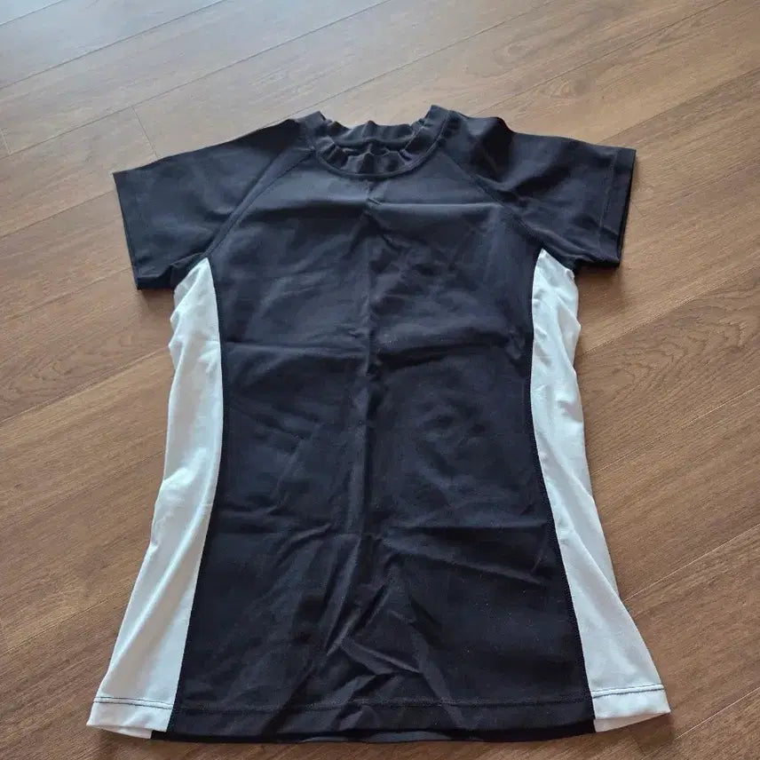 [BUNJANG] Men's Performance Activewear T-Shirt - Black/White, Size M / 기능성운동복