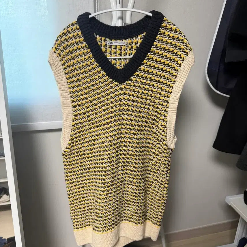 [BUNJANG] ZARA Yellow Pattern Knit Vest / 자라 ZARA 니트 조끼 옐로우 패턴