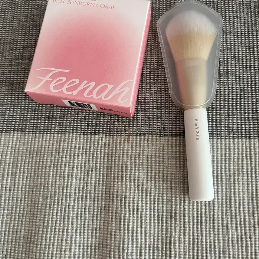 [BUNJANG] Feenah Sunburn Coral Blusher & Cheek Brush Set / Feenah 선번코랄 블러셔 블러치크 & 치크브러쉬 새제품