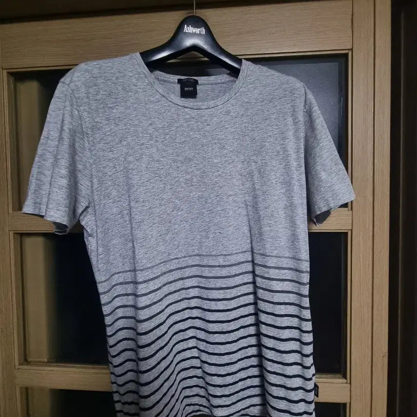 [BUNJANG] Hugo Boss T-Shirt Size M / 휴고보스 반팔티셔츠m