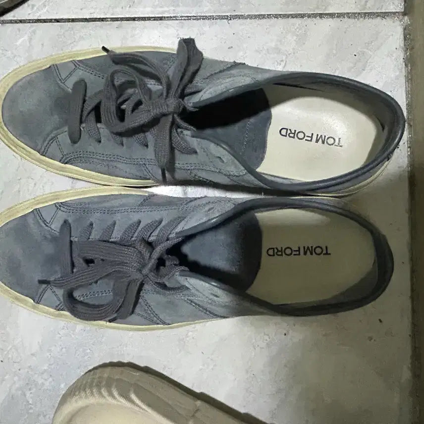 [BUNJANG] Tom Ford Cambridge Sneakers Blue / 톰포드 캠브리지 8 연블루