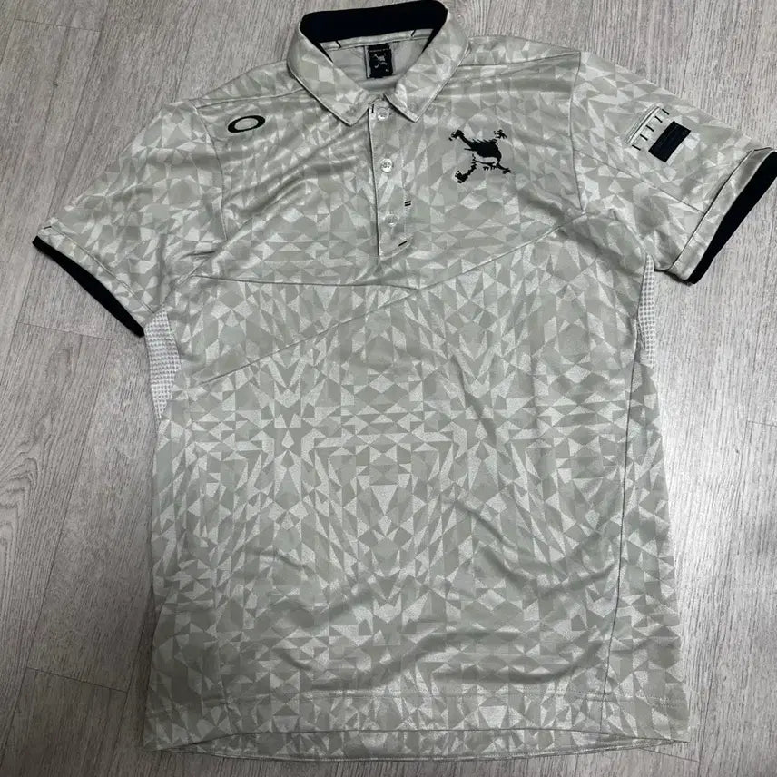 [BUNJANG] Oakley Patterned Short Sleeve Polo T-Shirt / 오클리 패턴 반팔 폴로 카라티
