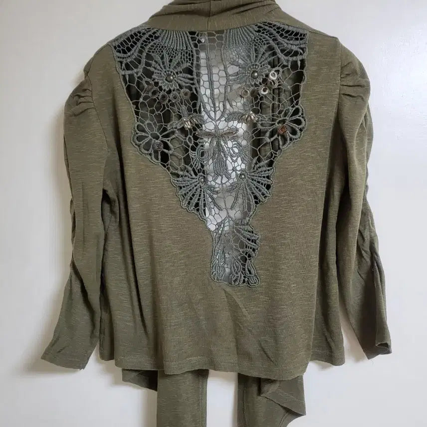 [BUNJANG] E-vie 7/10 Sleeve Skull Detail Cardigan / 미국 e-vie 7부 가디건