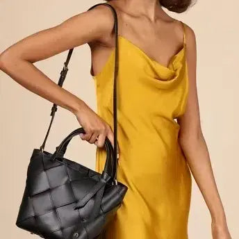 [BUNJANG] Etienne Aigner Ella Woven Satchel Bag (Cowhide) / 에띠엔느 아이그너 엘라 우븐 사첼백 (소가죽)
