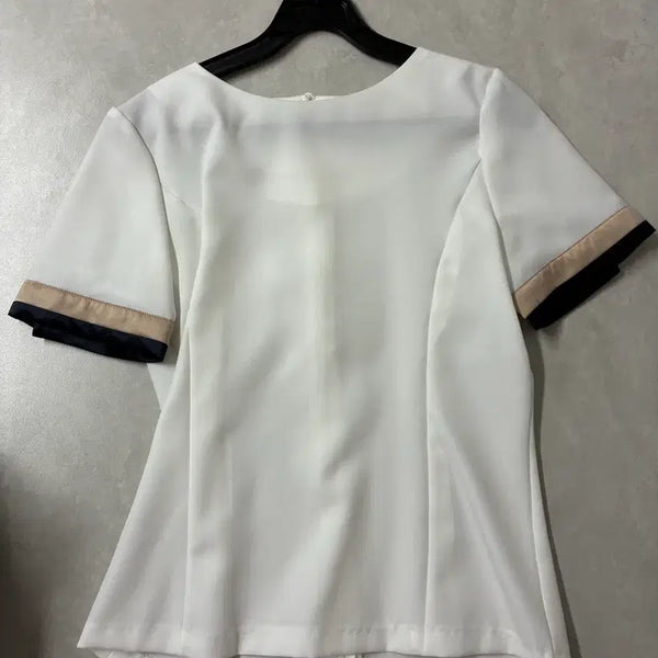 [BUNJANG] ENOCH MAY Short-Sleeve Interview Blouse White Size 44 / 반팔 면접 블라우스 판매
