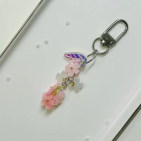 [BUNJANG] Handmade Cherry Blossom & Aurora Leaf Keyring / [핸드메이드/수공예] 벚꽃이 머문 자리 키링