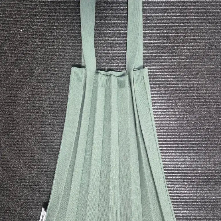 [BUNJANG] Pleatsmama Shoulder Bag Sage / @ 플리츠마마 / 숄더백 / 세이지