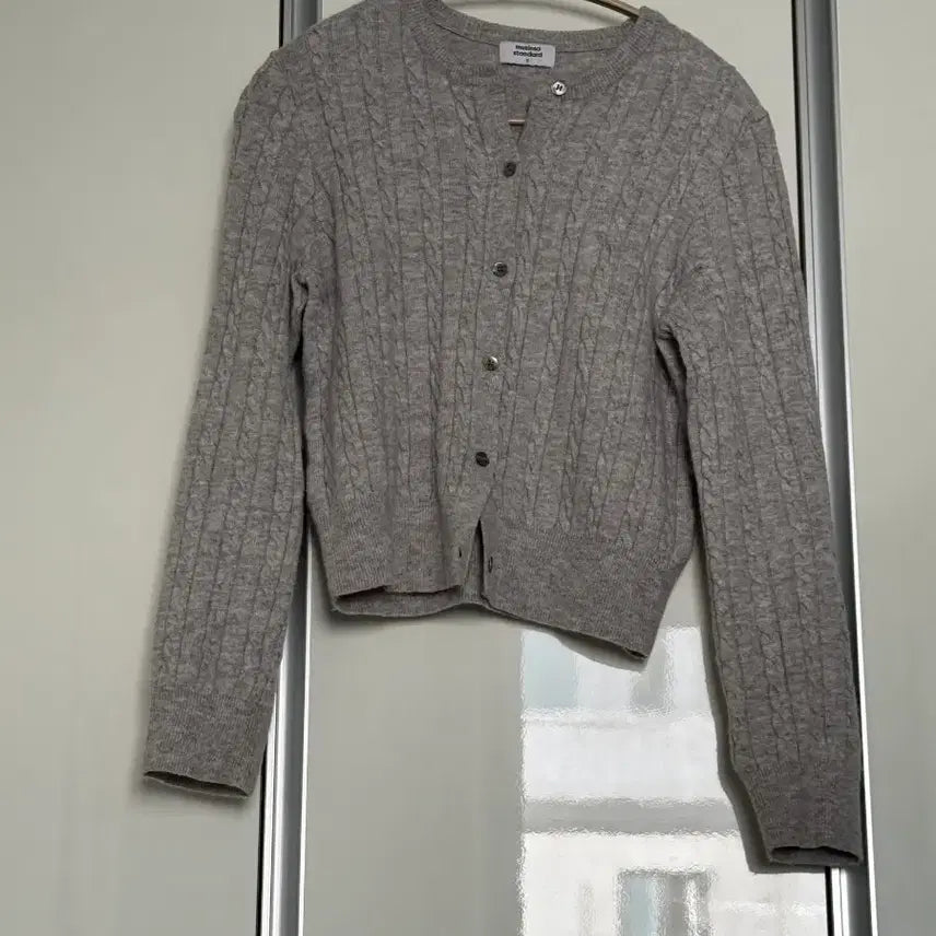 [BUNJANG] Musinsa Standard Women's Cable Round Neck Cardigan S / 무탠다드 우먼즈 케이블 라운드 넥 가디건 S