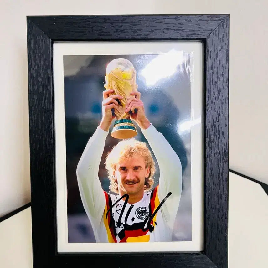 [BUNJANG] Rudi Völler Signed Framed Photograph / 독일 루디 펠러 친필싸인 액자 (마지막 가격내림)