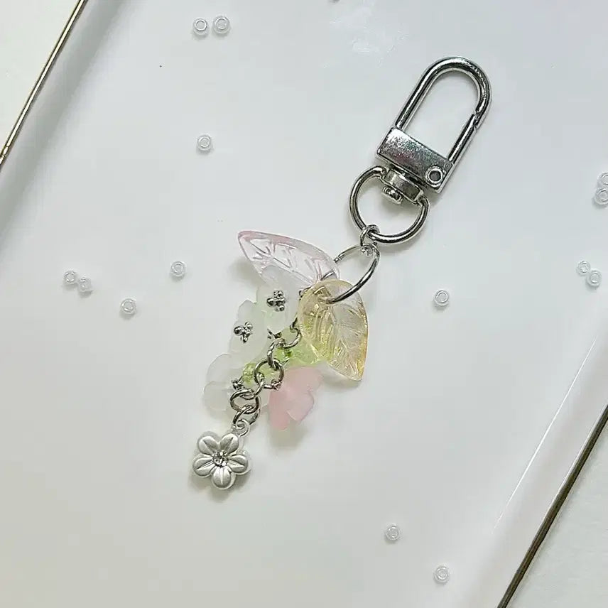 [BUNJANG] Handmade "Shy Flower Bud" Keyring / [핸드메이드/수공예] 수줍은 꽃망울 키링