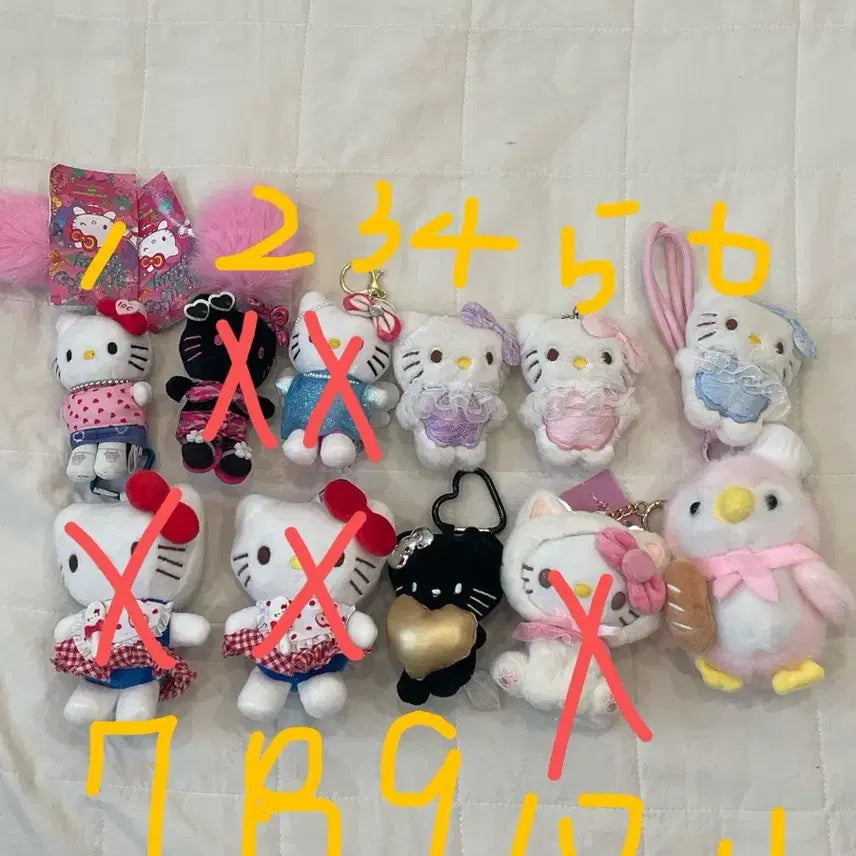 [BUNJANG] Hello Kitty Plush Keychain / 헬로키티 인형 키링