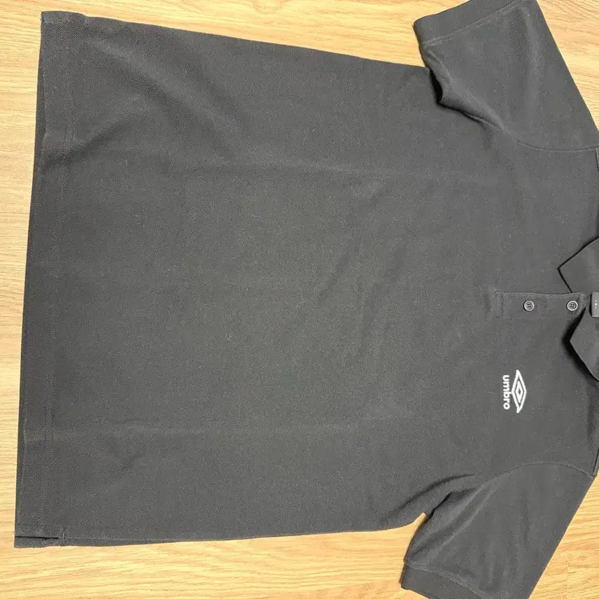 [BUNJANG] Umbro Black Short Sleeve Polo Shirt 95 / 엄브로 블랙 반팔 카라티 95