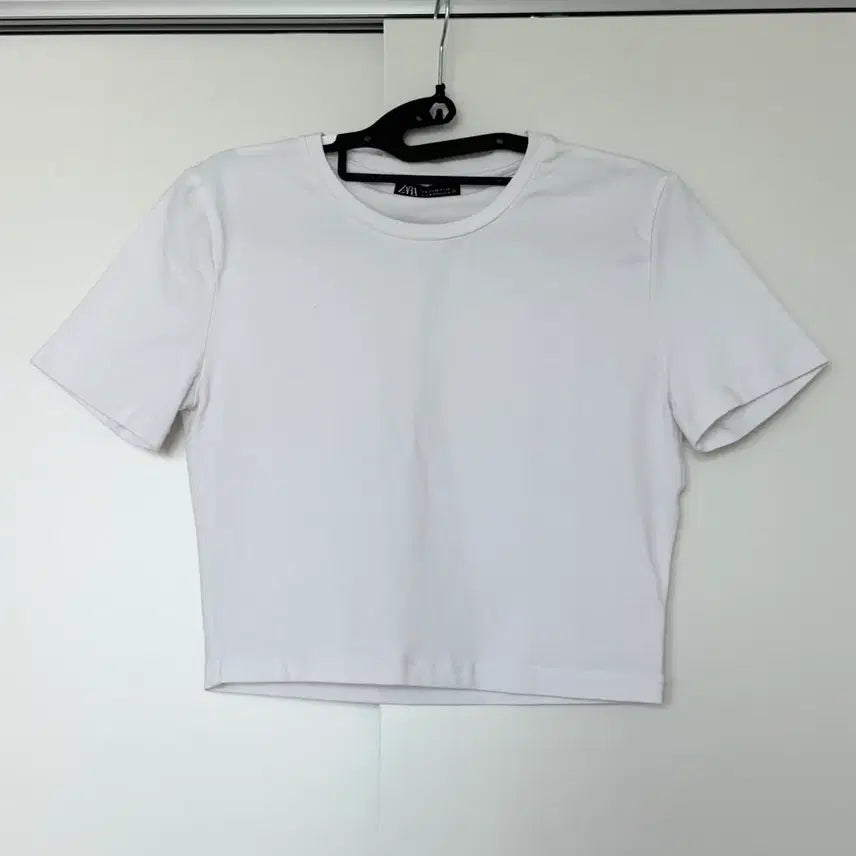 [BUNJANG] Zara Cropped T-Shirt White M / ZARA 크롭 반팔티, 흰색, M