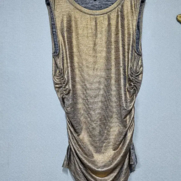 [BUNJANG] Laura Huffman Gold Shirring Sleeveless Top / 로라하프만 골드 셔링 민소매 탑(스타일따라색상변해요
