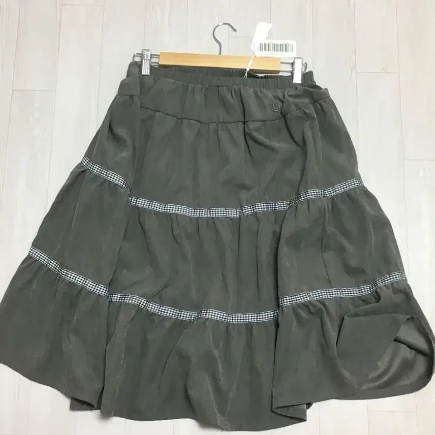 [BUNJANG] aeae Checkered Skirt New / aeae 체크 스커트 새상품