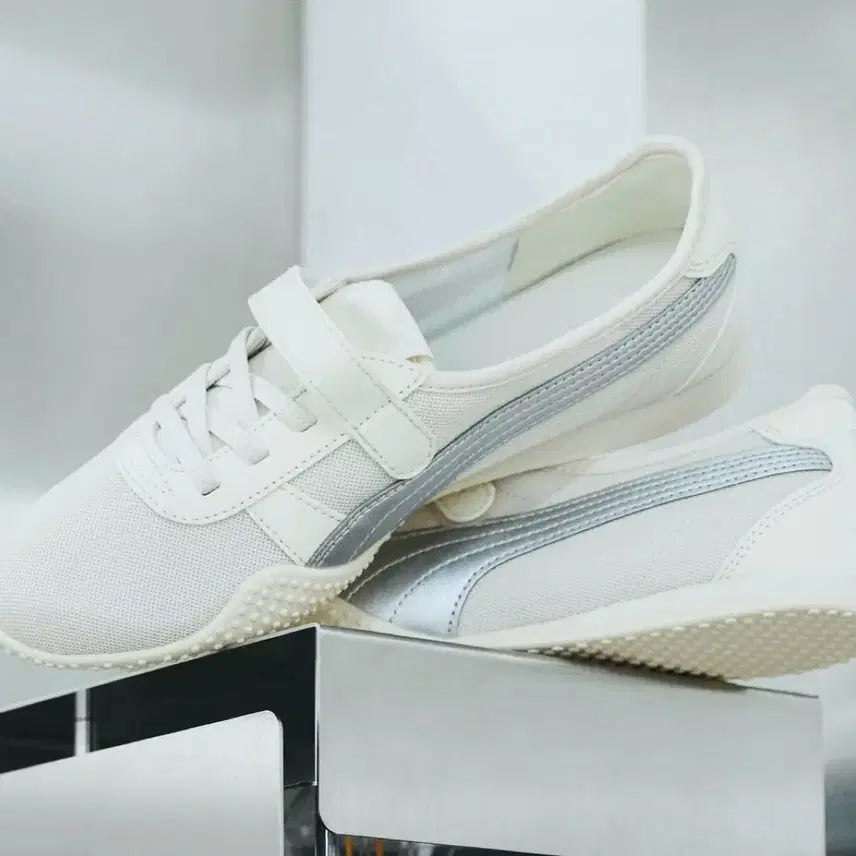 [BUNJANG] Puma Bella V Blush Sugar Almond:Matte Silver:Warm White Sneakers (245) / 푸마 벨라 V 블러시 슈가아몬드:매트실버:웜화이트 245