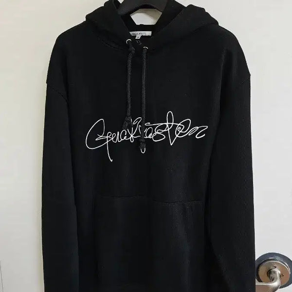 [BUNJANG] Aika White & Gukga State Hooded Sweatshirt / 에이카화이트 &국가스테 후드티(517
