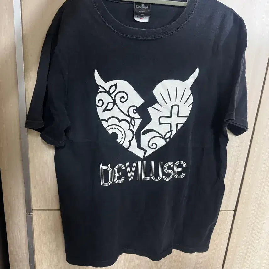 [BUNJANG] Vintage Devil Heart T-Shirt / 빈티지 데빌 하트 반팔티셔츠