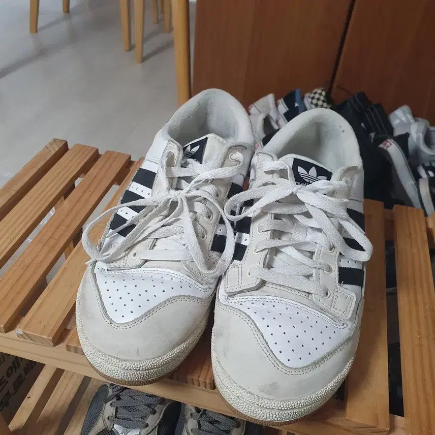 [BUNJANG] Adidas Centennial 85 Low White/Black Sneakers (US 9) / 아디다스 센테니얼 85 로우 270