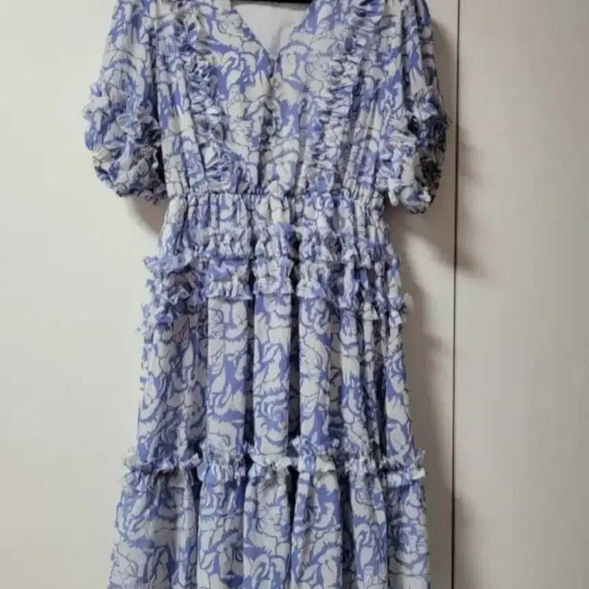 [BUNJANG] Flower Ruffle Tiered Dress Sky Blue / 플라워 프릴 캉캉 원피스 하늘색