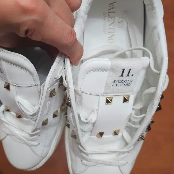 [BUNJANG] Valentino Rockstud Untitled Sneakers White / 발렌티노 락스터드 언타이틀 스니커즈 화이트0