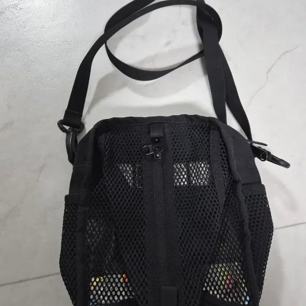 [BUNJANG] Carbut Mesh Small Crossbody Bag / 카브엠트 메쉬 스몰백 크로스백