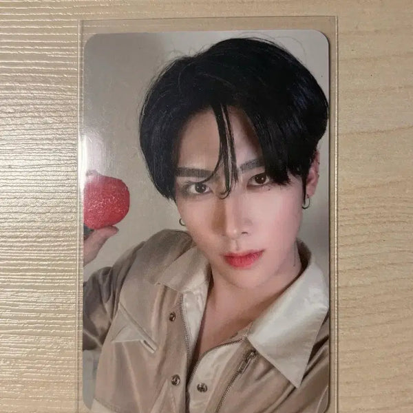 [BUNJANG] ZB1 Ricky Strawberry Starriver Photocard / 앤더블 리키 딸기 스타리버 제베원