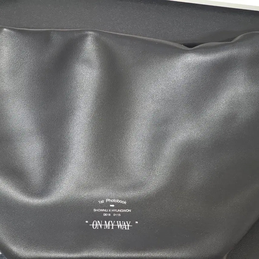 [BUNJANG] Shownu Hyungwon 'On My Way' MD Bag / 셔누형원 전시 on my way md 가방