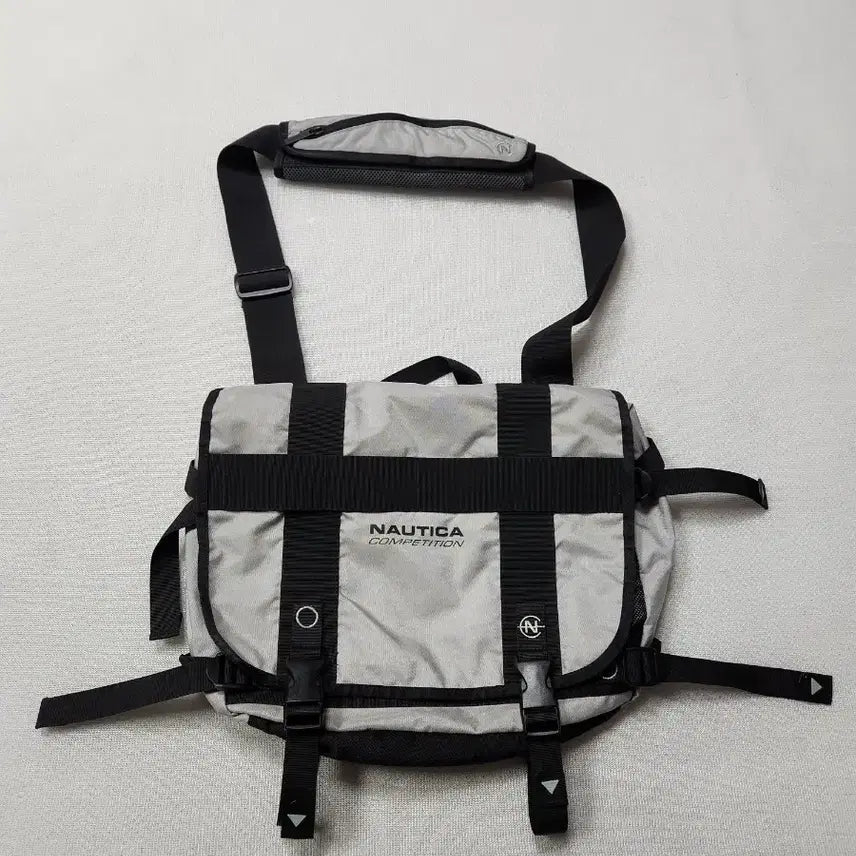 [BUNJANG] Nautica Messenger Bag Crossbody Bag / Nautica 노티카 메신저백 크로스백