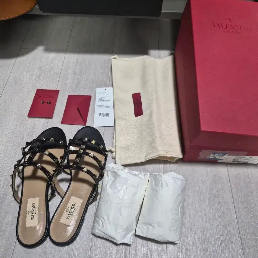 [BUNJANG] Valentino Women's Slippers / (마지막가격내림)새상품 발렌티노 슬리퍼