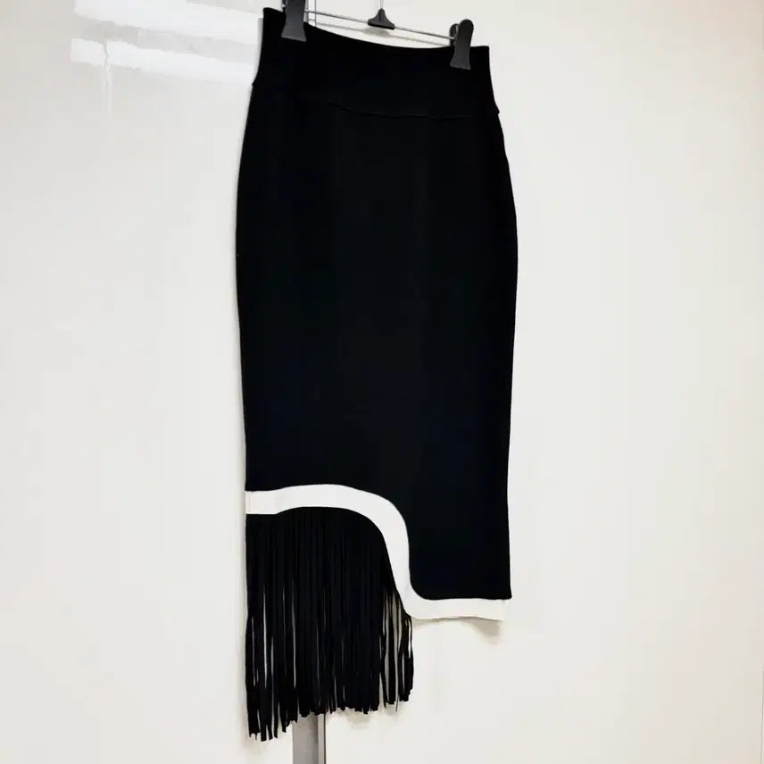 [BUNJANG] J.chung Fringe Mermaid Tassel Spandex Jersey Skirt / J.chung 제이청 프린지 스커트 블랙 머메이드태슬스판져지밴딩치마언발