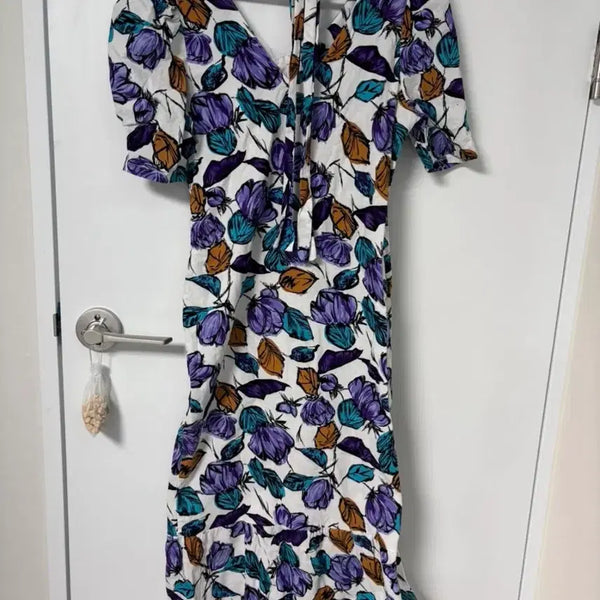 [BUNJANG] Linen V-Neck Floral Puff Sleeve Long Dress / 브이넥 린넨 플라워 라인 퍼프 롱 원피스