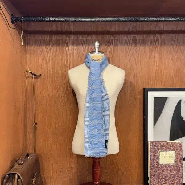 [BUNJANG] Hugo Boss Linen Scarf / 휴고보스 스카프