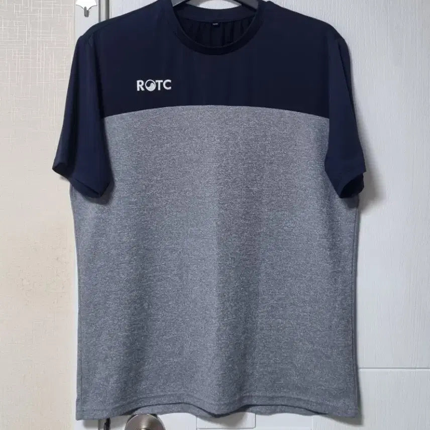[BUNJANG] ROTC Functional Short-Sleeve T-Shirt Size 105 / ROTC 기능성 반팔티 105