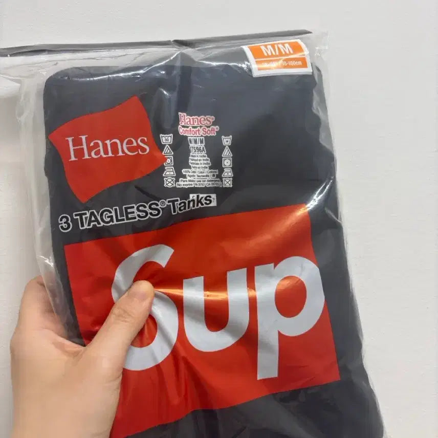 [BUNJANG] Supreme Hanes Tagless Tank Top Black M Single / 슈프림 탱크탑 나시 블랙 M 단품